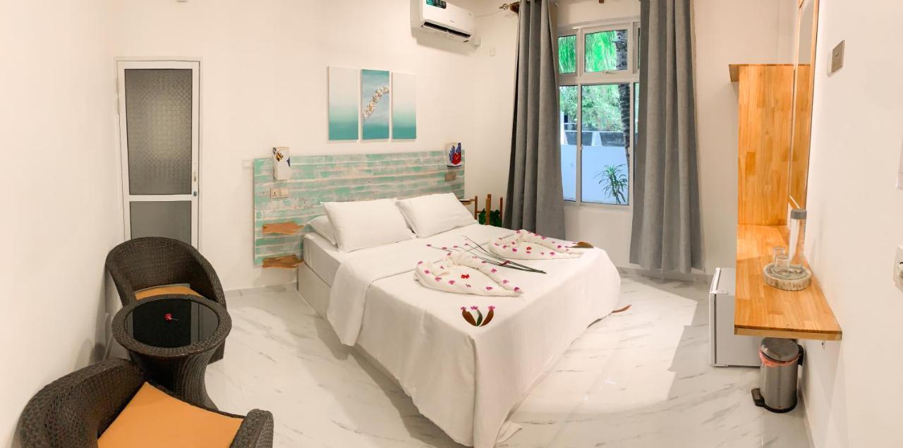 Fins Dive And Leisure Hotel Rasdhoo Esterno foto