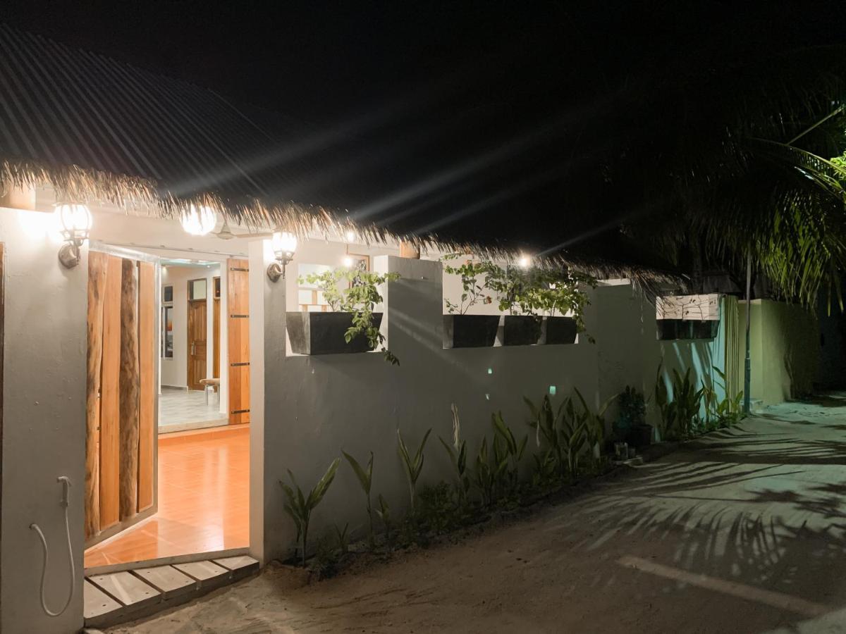 Fins Dive And Leisure Hotel Rasdhoo Esterno foto