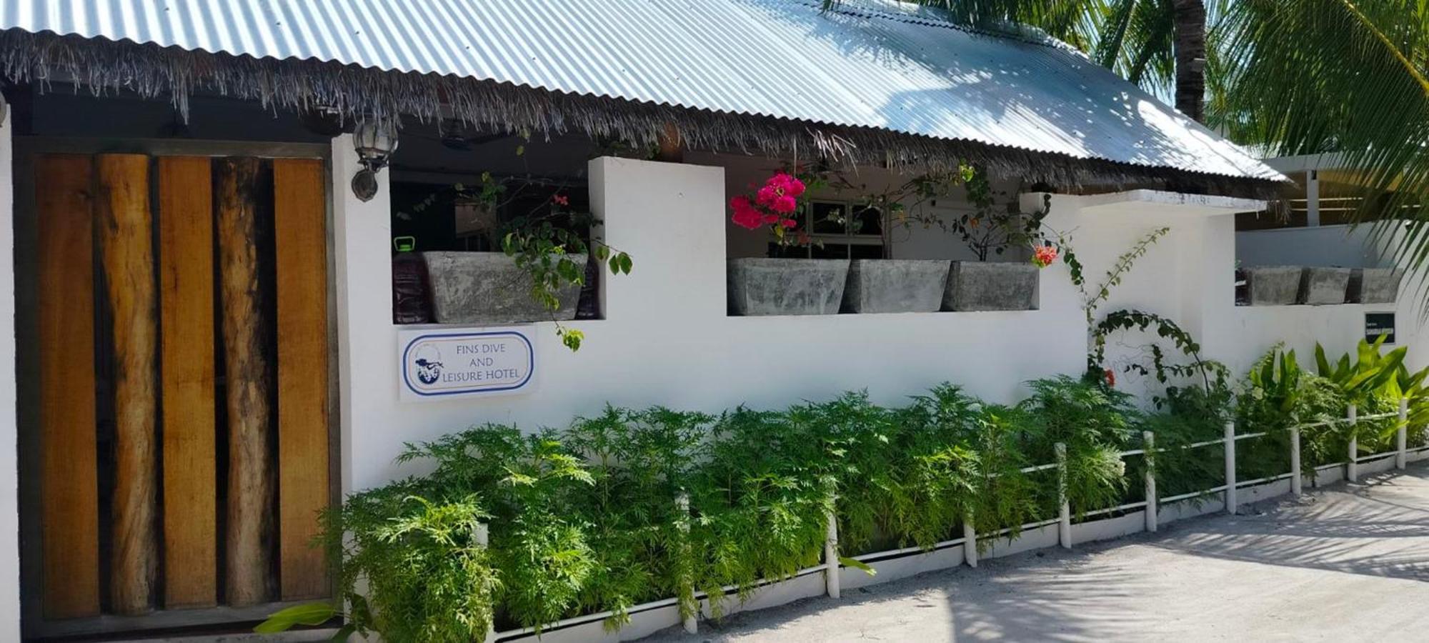 Fins Dive And Leisure Hotel Rasdhoo Esterno foto
